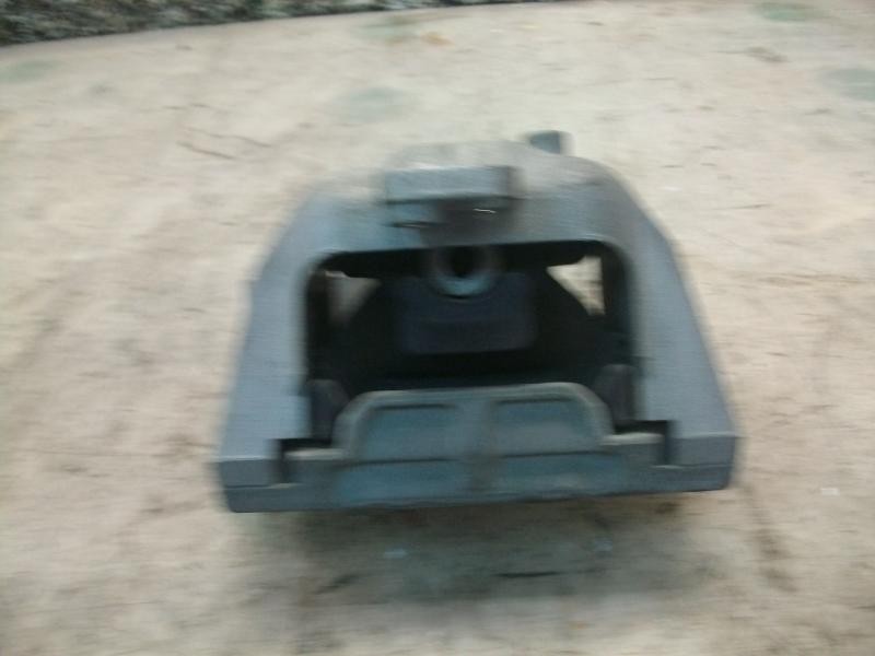 Recambio de soporte motor derecho para volkswagen golf iv berlina (1j1) highline referencia OEM IAM   