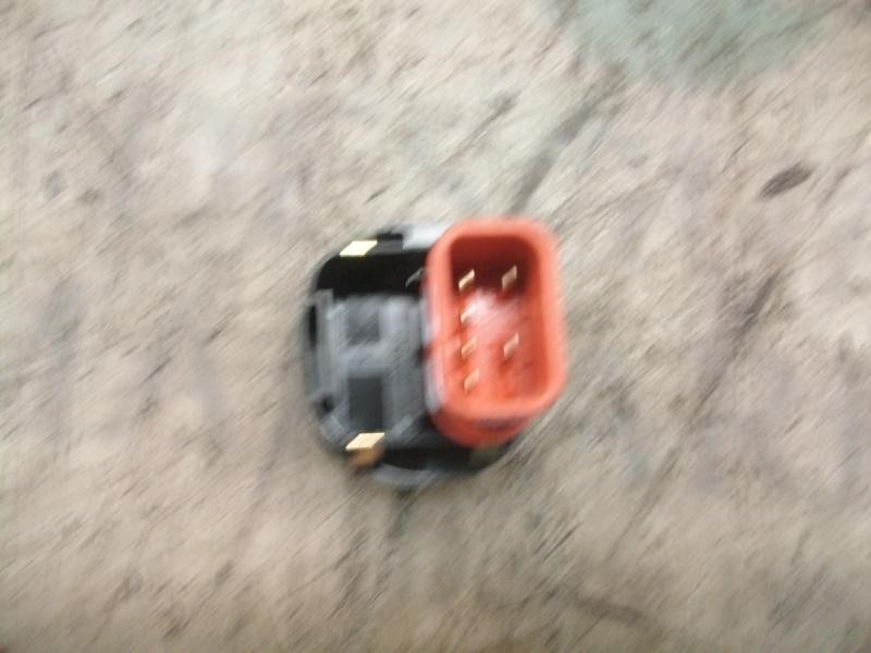 Recambio de mando elevalunas delantero derecho para ford fiesta (cbk) ghia referencia OEM IAM   