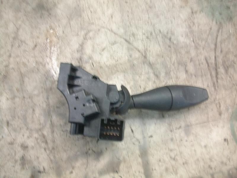 Recambio de mando intermitentes para ford fiesta (cbk) ghia referencia OEM IAM   