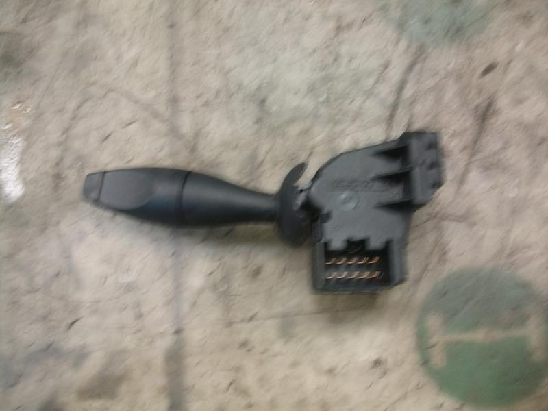 Recambio de mando limpia para ford fiesta (cbk) ghia referencia OEM IAM   