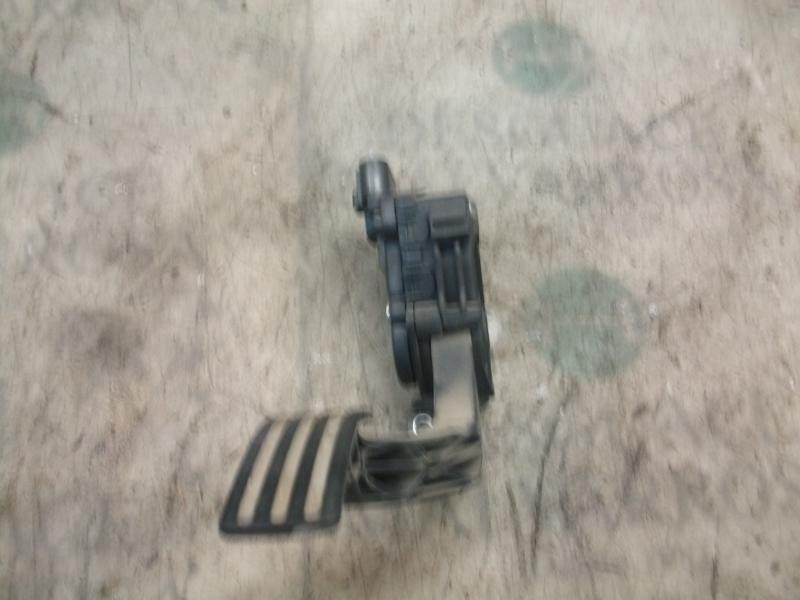 Recambio de potenciometro pedal para ford fiesta (cbk) ghia referencia OEM IAM   