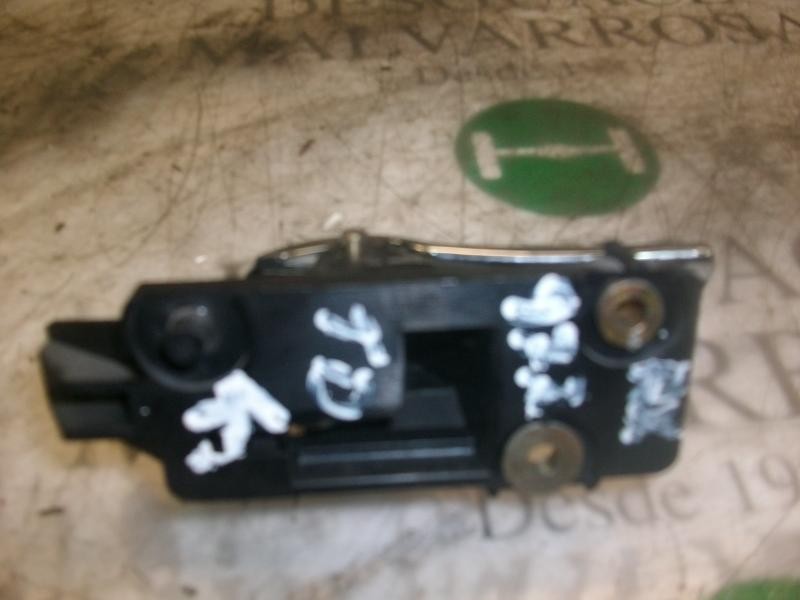 Recambio de maneta interior trasera derecha para alfa romeo 166 2.4 jtd referencia OEM IAM 156017082  