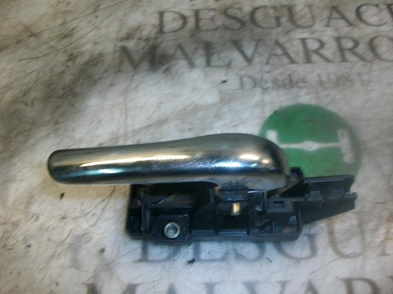 Recambio de maneta interior delantera derecha para alfa romeo 166 2.4 jtd referencia OEM IAM 156017082  