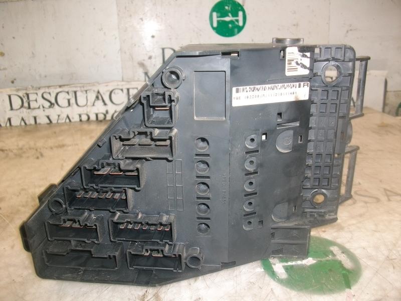 Recambio de caja reles / fusibles para mg serie 45 (rt) classic (4-ptas.) referencia OEM IAM   