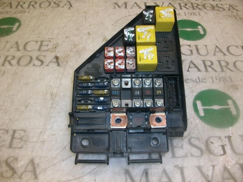 Recambio de caja reles / fusibles para mg serie 45 (rt) classic (4-ptas.) referencia OEM IAM   