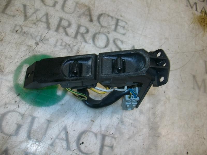 Recambio de mando elevalunas delantero derecho para mg serie 45 (rt) classic (4-ptas.) referencia OEM IAM   