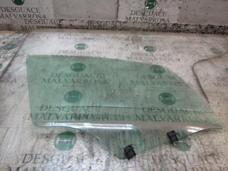 Recambio de cristal puerta delantero derecho para citroën c3 1.4 hdi referencia OEM IAM 9202P4  