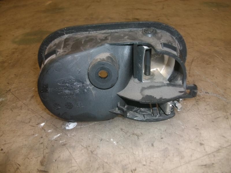 Recambio de maneta interior delantera izquierda para ford fiesta (cbk) trend referencia OEM IAM   