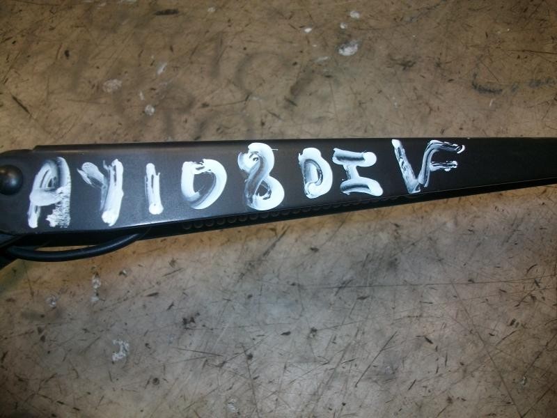 Recambio de brazo limpia delantero izquierdo para ford fiesta (cbk) trend referencia OEM IAM   