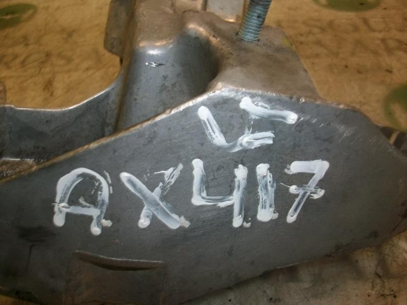 Recambio de soporte motor delantero para volkswagen passat berlina (3b2) 1.9 tdi referencia OEM IAM   