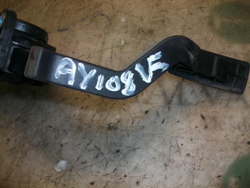 Recambio de potenciometro pedal para ford fiesta (cbk) trend referencia OEM IAM   