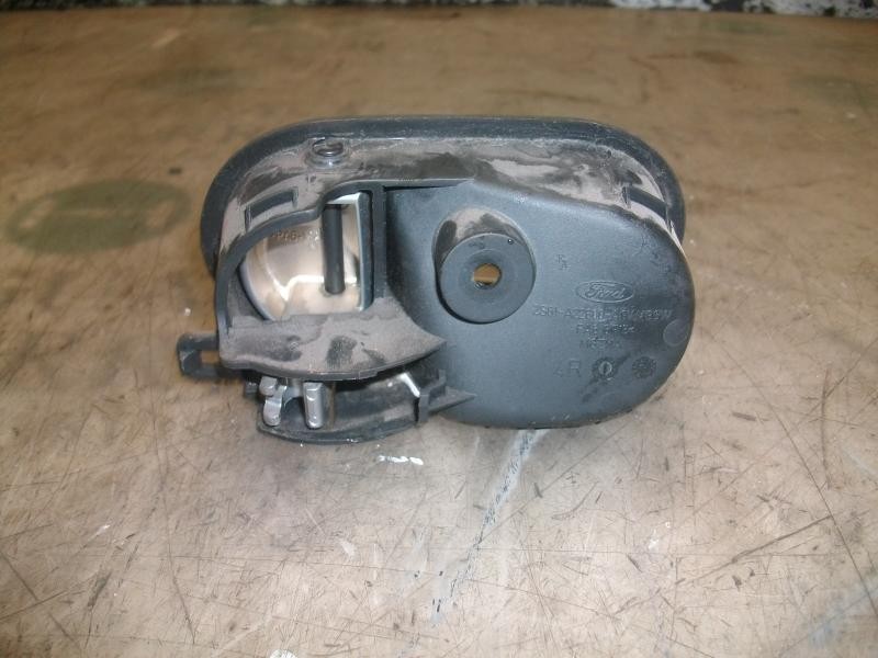 Recambio de maneta interior delantera derecha para ford fiesta (cbk) trend referencia OEM IAM   