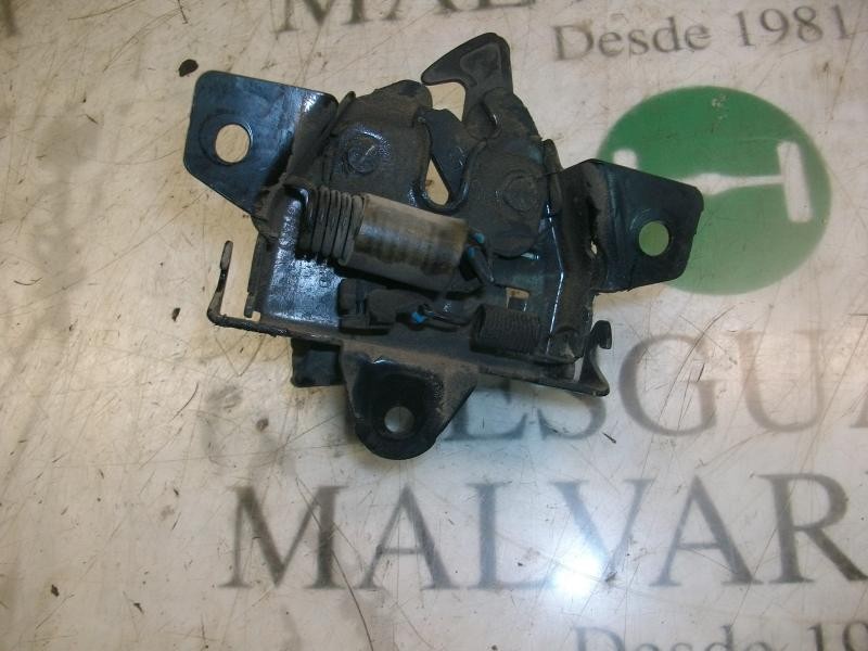 Recambio de cerradura capot para hyundai getz (tb) 1.1 básico referencia OEM IAM 811301C000  