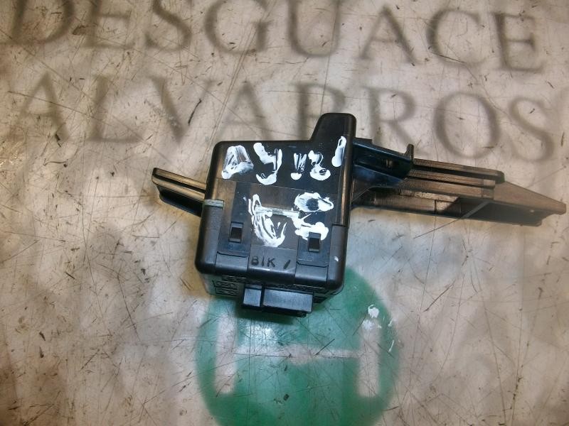 Recambio de mando multifuncion para hyundai getz (tb) 1.1 básico referencia OEM IAM 945201C000 945201C000 