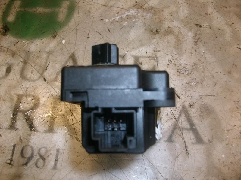 Recambio de motor apertura trampillas climatizador para ford c-max (cb3) titanium referencia OEM IAM   