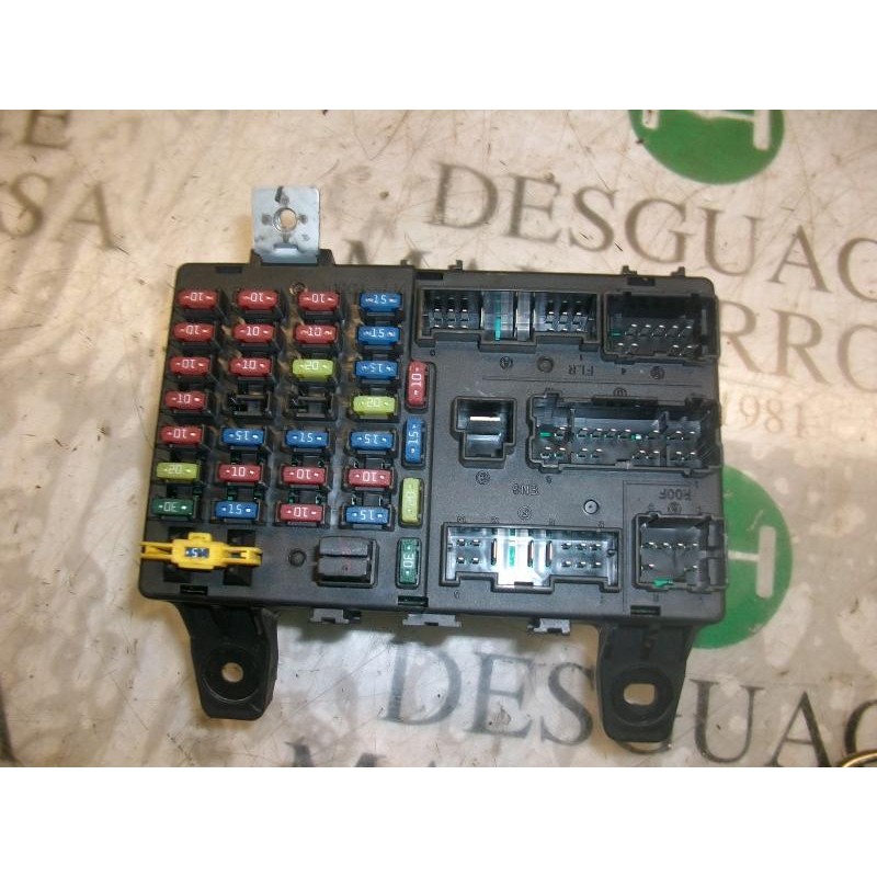 Recambio de caja reles / fusibles para hyundai getz (tb) 1.1 básico referencia OEM IAM 911981C020  