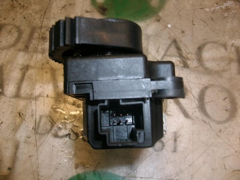 Recambio de motor apertura trampillas climatizador para ford c-max (cb3) titanium referencia OEM IAM   