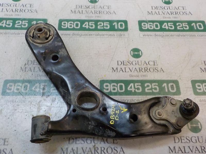 Recambio de brazo suspension inferior delantero izquierdo para toyota auris 1.4 turbodiesel cat referencia OEM IAM   
