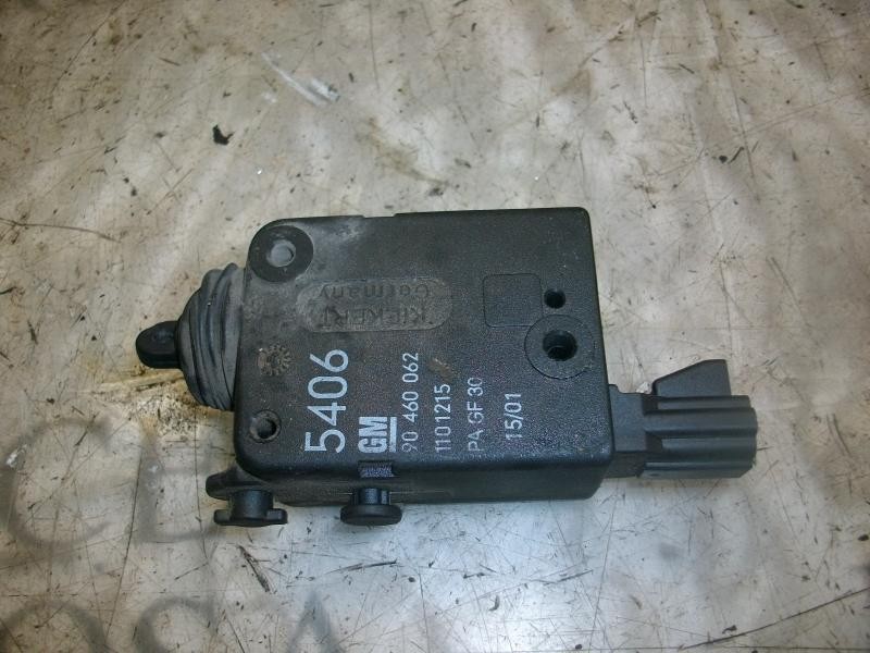 Recambio de motor c/c porton para opel vectra b berlina elegance referencia OEM IAM   