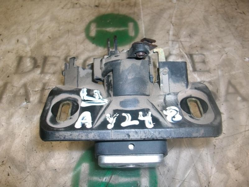 Recambio de maneta porton para opel vectra b berlina elegance referencia OEM IAM   