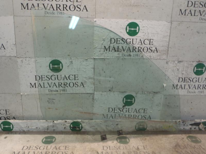 Recambio de cristal puerta delantero derecho para dacia logan ambiance referencia OEM IAM 6001546700  