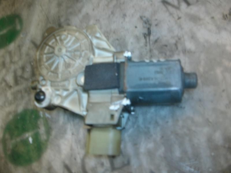 Recambio de motor elevalunas delantero izquierdo para ford mondeo ber. (ca2) ghia referencia OEM IAM   