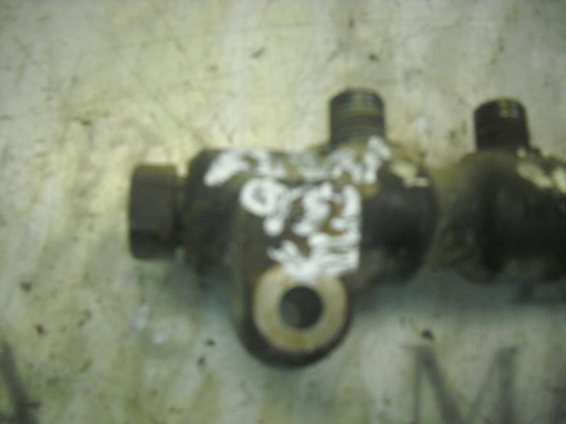 Recambio de rampa inyectora para mazda 2 berlina (dy) 1.4 crtd active referencia OEM IAM   