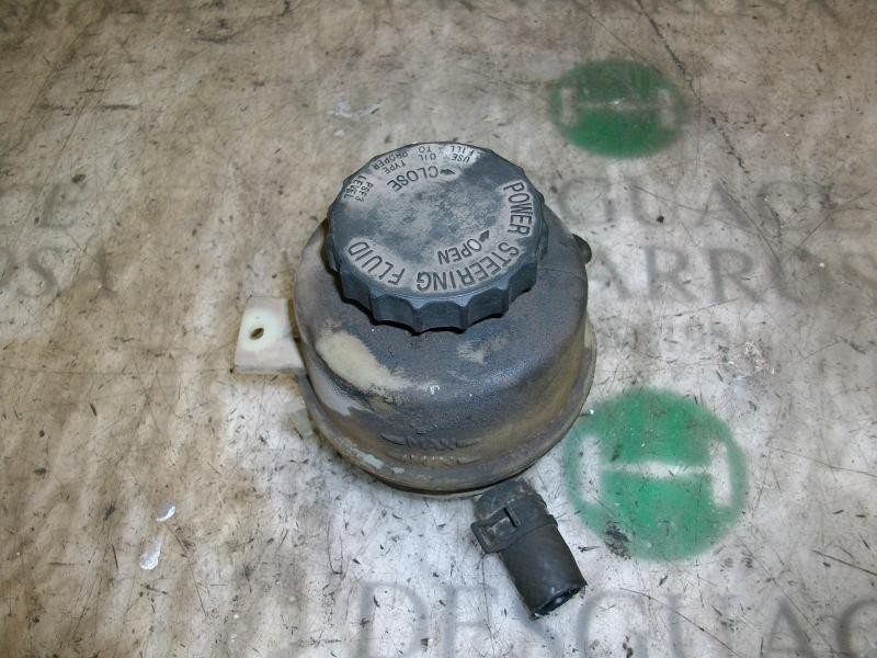 Recambio de deposito servo para kia rio rs berlina (5-ptas.) referencia OEM IAM   