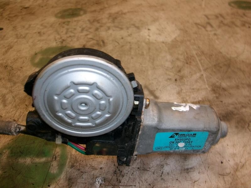 Recambio de motor elevalunas trasero izquierdo para kia rio rs berlina (5-ptas.) referencia OEM IAM   