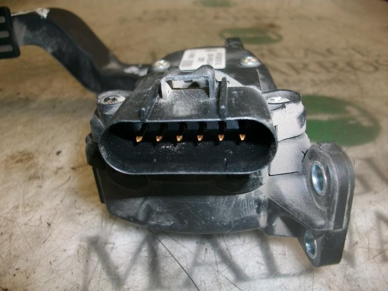 Recambio de potenciometro pedal para ford fiesta (cbk) ghia referencia OEM IAM   