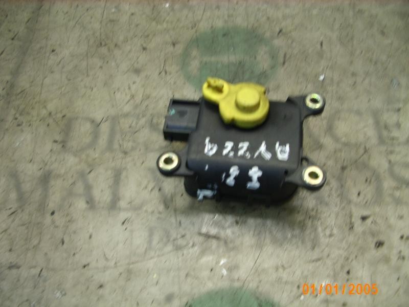 Recambio de motor apertura trampillas climatizador para volkswagen golf iv berlina (1j1) 25 aniversario referencia OEM IAM   