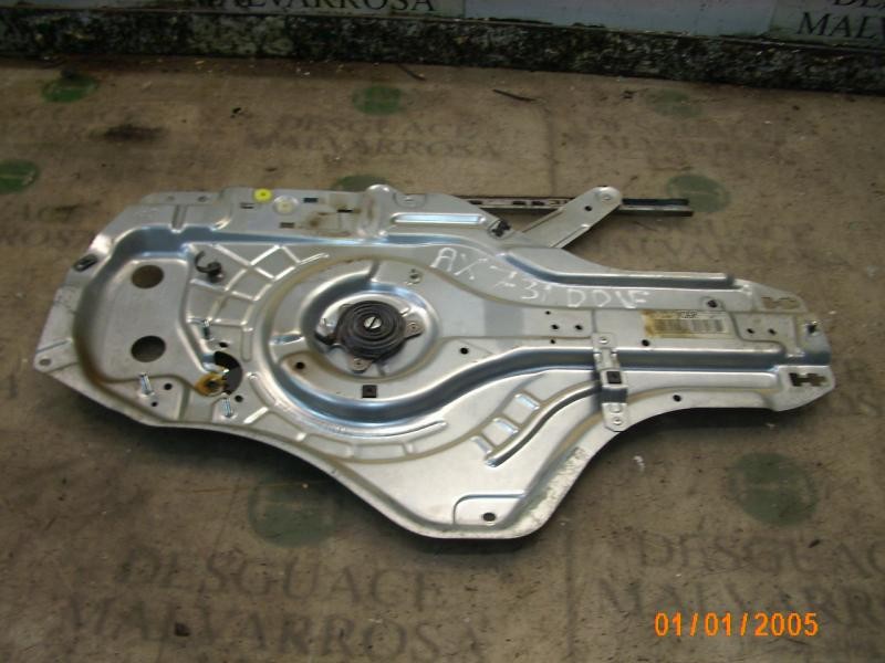 Recambio de elevalunas delantero derecho para hyundai elantra (xd) 2.0 crdi gls (4-ptas.) referencia OEM IAM 824022D010  