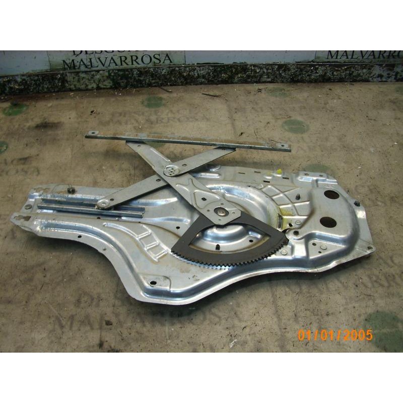 Recambio de elevalunas delantero derecho para hyundai elantra (xd) 2.0 crdi gls (4-ptas.) referencia OEM IAM 824022D010  