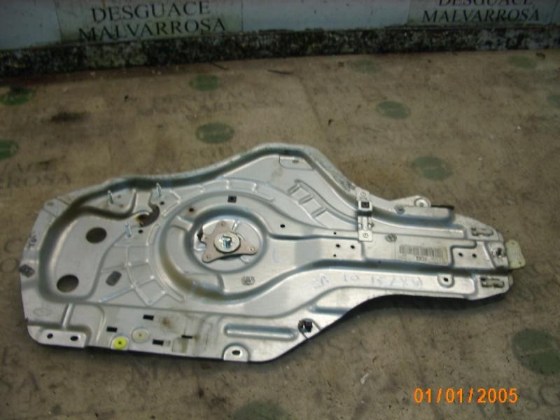 Recambio de elevalunas delantero izquierdo para hyundai elantra (xd) 2.0 crdi gls (4-ptas.) referencia OEM IAM 824012D010  