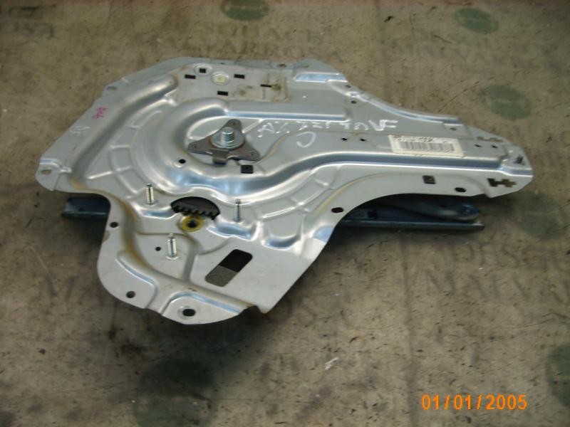 Recambio de elevalunas trasero derecho para hyundai elantra (xd) 2.0 crdi gls (4-ptas.) referencia OEM IAM 834022D010  