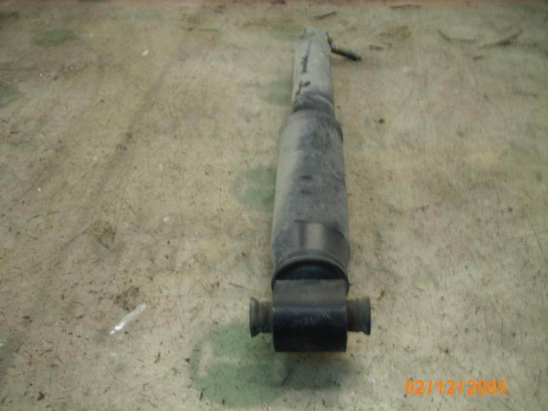 Recambio de amortiguador trasero derecho para renault scenic ii confort dynamique referencia OEM IAM   