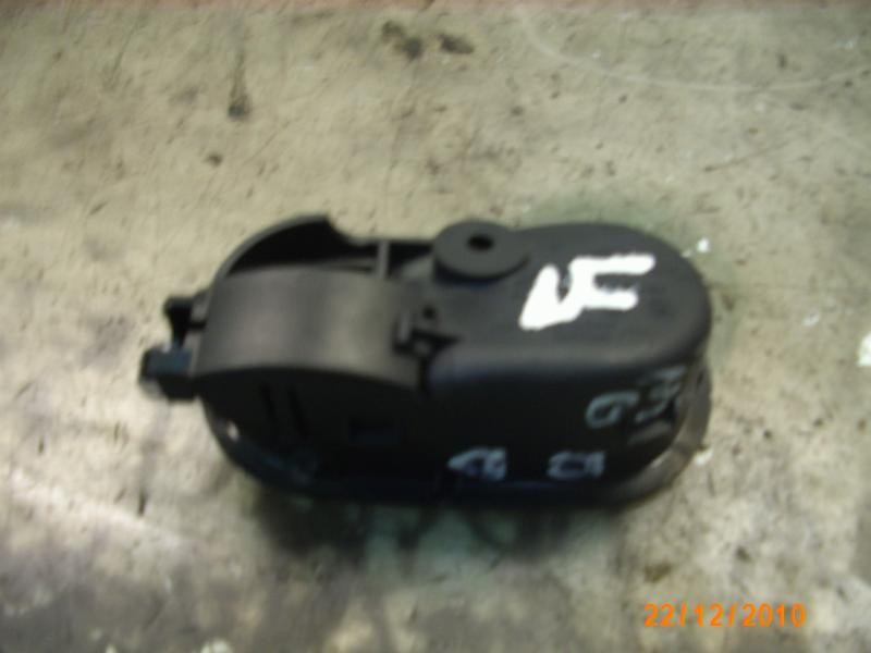 Recambio de maneta interior delantera derecha para ford fiesta (cbk) ghia referencia OEM IAM   