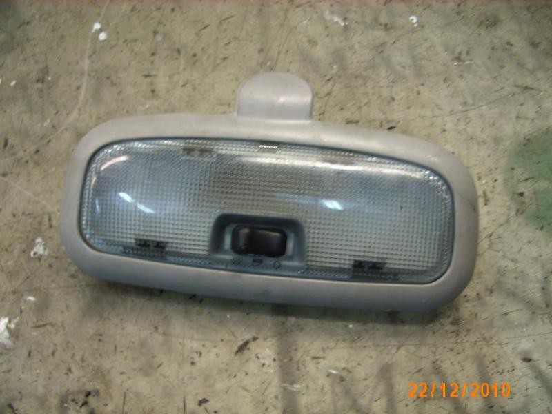 Recambio de piloto interior para ford fiesta (cbk) ghia referencia OEM IAM   
