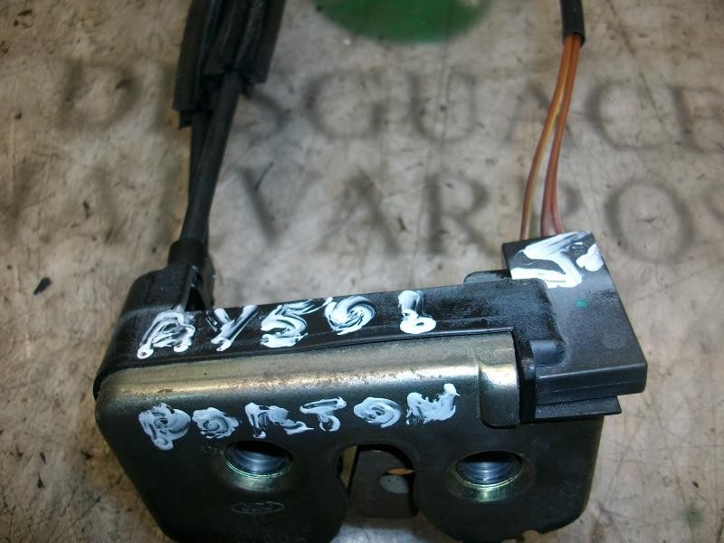 Recambio de cerradura maletero / porton para ford fiesta (cbk) ghia referencia OEM IAM   