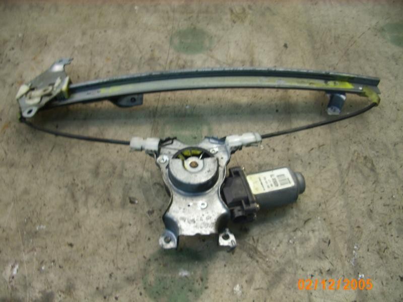 Recambio de elevalunas trasero derecho para nissan primera berlina (p12) acenta referencia OEM IAM   