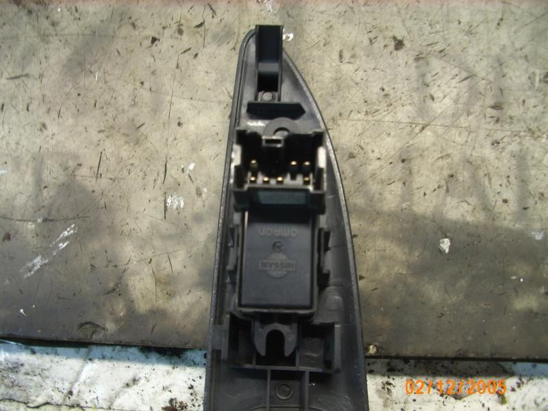 Recambio de mando elevalunas trasero derecho para nissan primera berlina (p12) acenta referencia OEM IAM   