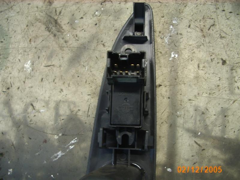 Recambio de mando elevalunas trasero izquierdo para nissan primera berlina (p12) acenta referencia OEM IAM   