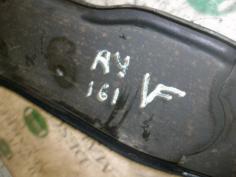 Recambio de travesaño inferior para kia carens 2.0 crdi ex monovolumen referencia OEM IAM   