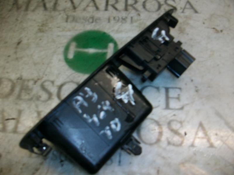 Recambio de mando elevalunas trasero derecho para nissan qashqai (j10) acenta referencia OEM IAM   