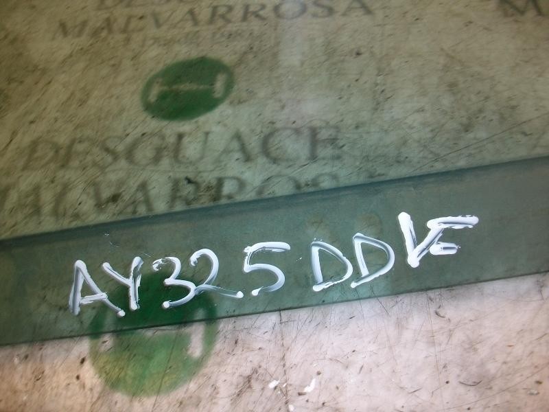 Recambio de cristal puerta delantero derecho para audi a4 berlina (b5) 1.8 referencia OEM IAM 8D0845202  