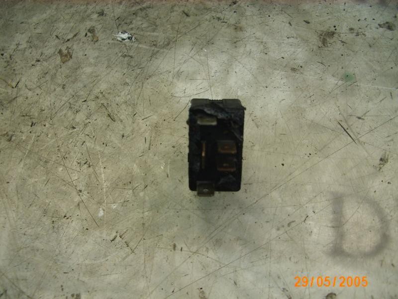 Recambio de mando elevalunas delantero derecho para audi a4 berlina (b5) 1.8 referencia OEM IAM 4D095985501C 4D095985501C 