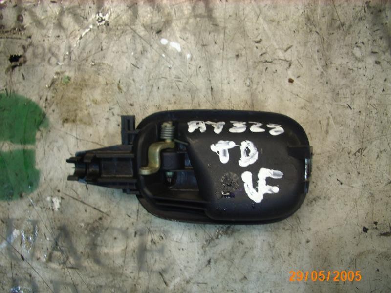 Recambio de maneta interior trasera derecha para audi a4 berlina (b5) 1.8 referencia OEM IAM 8D1839020  