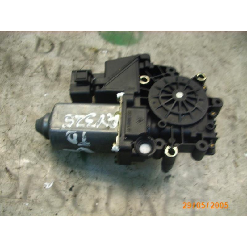 Recambio de motor elevalunas trasero derecho para audi a4 berlina (b5) 1.8 referencia OEM IAM 8D0959802E 8D0959802A 
