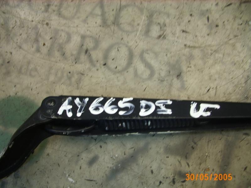 Recambio de brazo limpia delantero izquierdo para ford fiesta (cbk) ghia referencia OEM IAM   