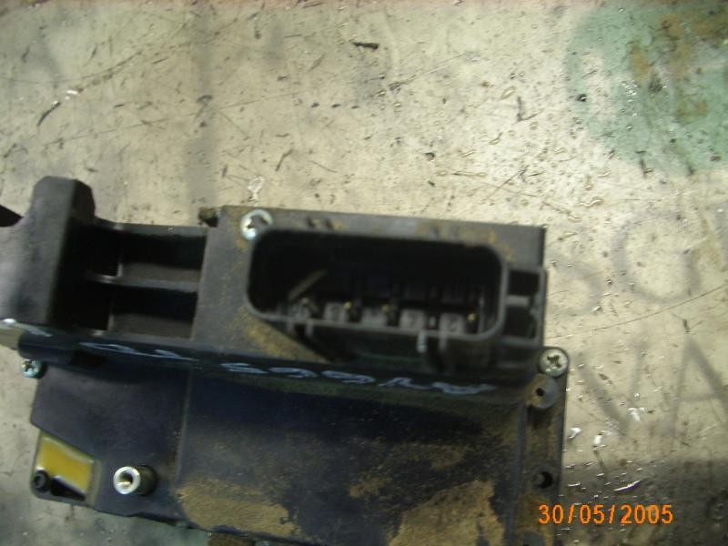 Recambio de cerradura puerta trasera derecha para ford fiesta (cbk) ghia referencia OEM IAM   